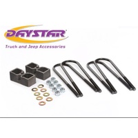 Daystar 1994-2013 Dodge Ram 2500 4WD (w/Dana 70 Axle & w/o Overloads) - 2in Rear Block & U-Bolt Kit