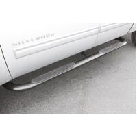 Lund 01-13 Chevy Silverado 1500 Crew Cab (Body Mount) 4in. Oval Curved SS Nerf Bars - Polished